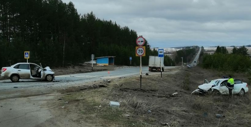 Пермский край село леун. Авария по дороге в Чайковский. Аварии на дорогах в Чайковском. Автокатастрофа на трассе Марково Чайковский. ДТП Чайковский Марковский.